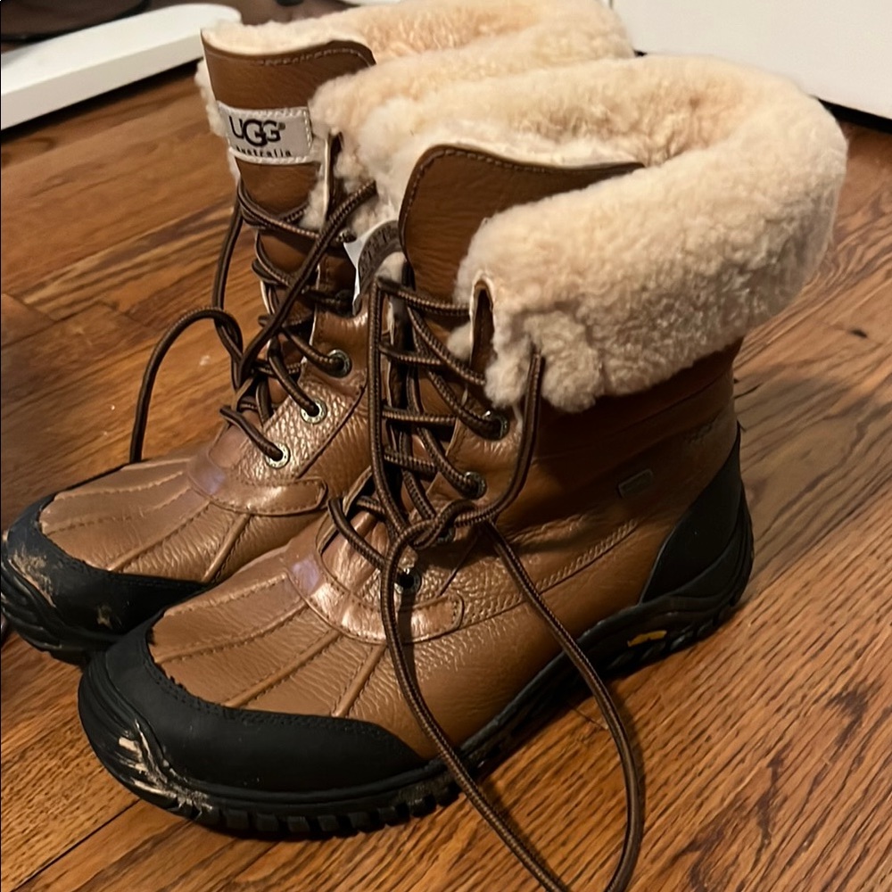 UGG Brown and Black Winter Boots with Fur Lining